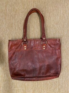 Classic Brown Oiled Leather rugged zip Tote Bag - Women